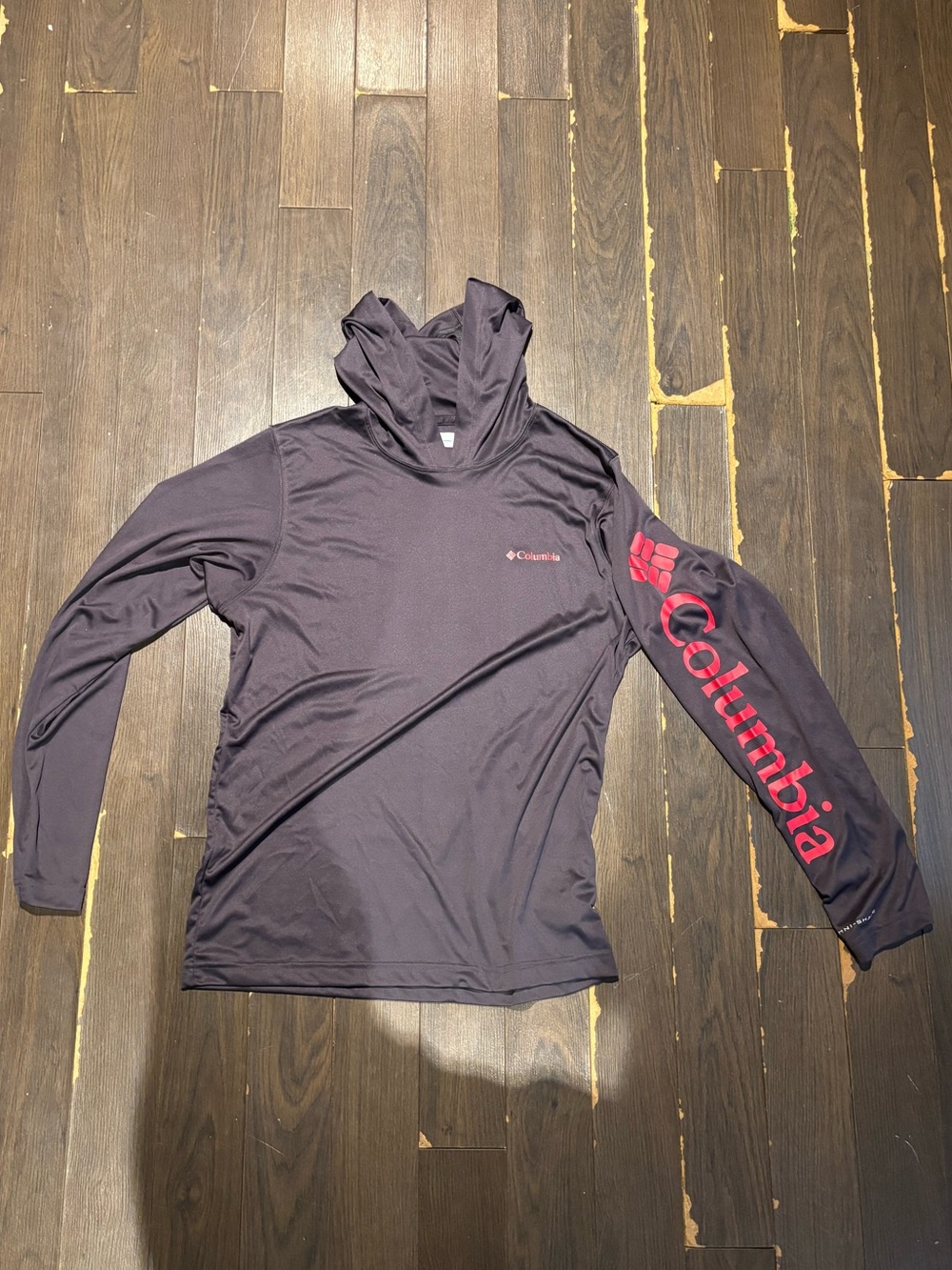 Columbia Dark Grey and Red Fishing Shirt